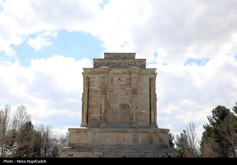 زبان فارسی , فردوسی , 