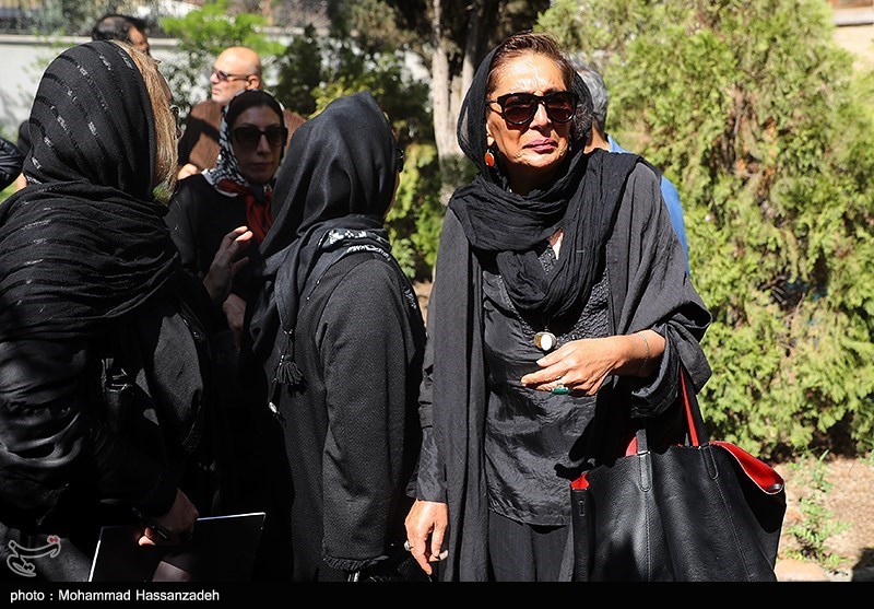 تشییع پیکر رضا داودنژاد