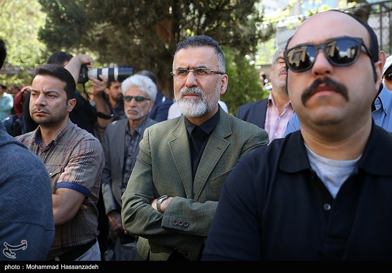 تشییع پیکر رضا داودنژاد