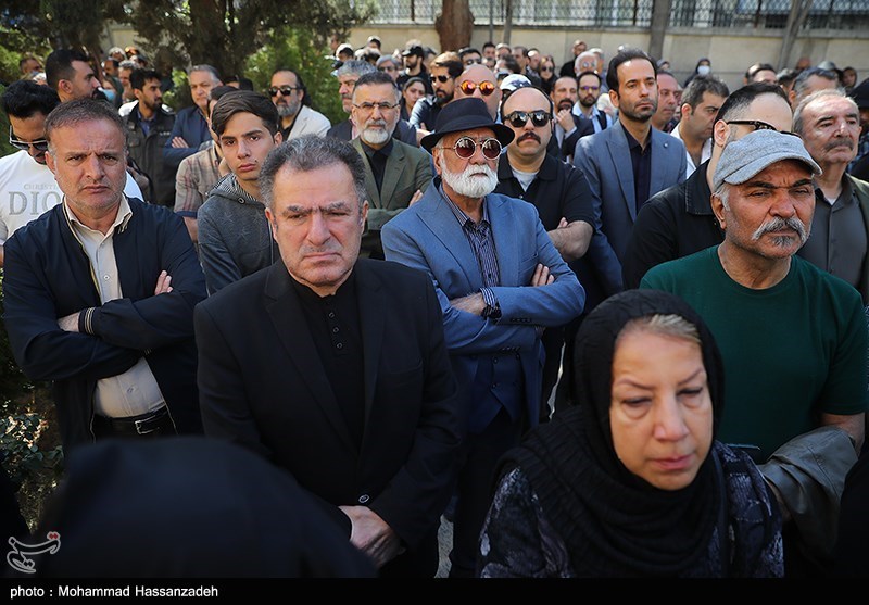 تشییع پیکر رضا داودنژاد