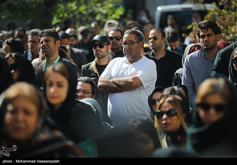 تشییع پیکر رضا داودنژاد