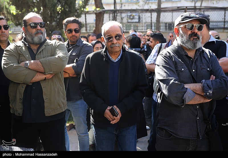 تشییع پیکر رضا داودنژاد