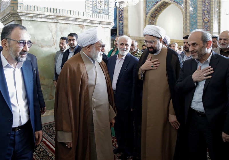 نماز عید فطر در حرم رضوی