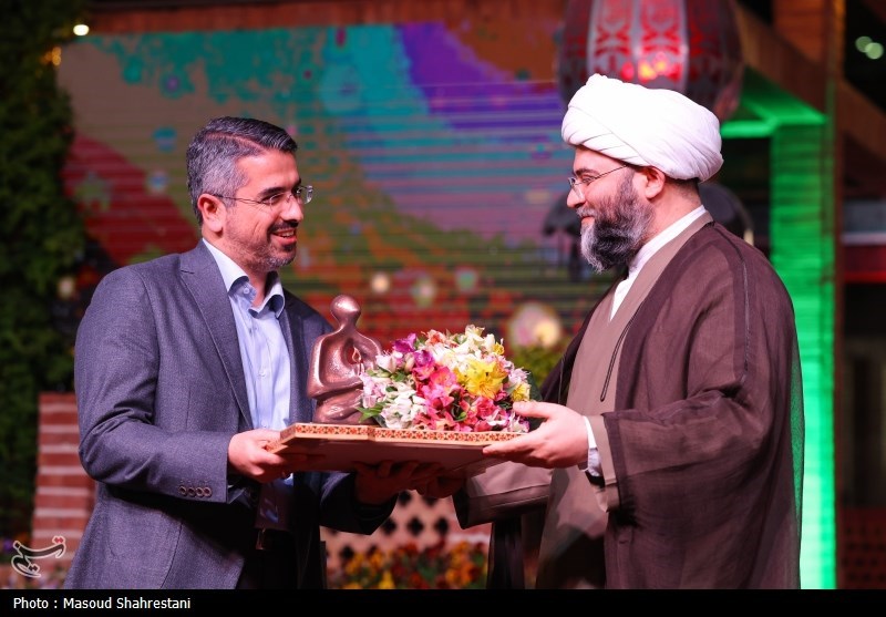 آیین معرفی چهره برتر هنر انقلاب اسلامی