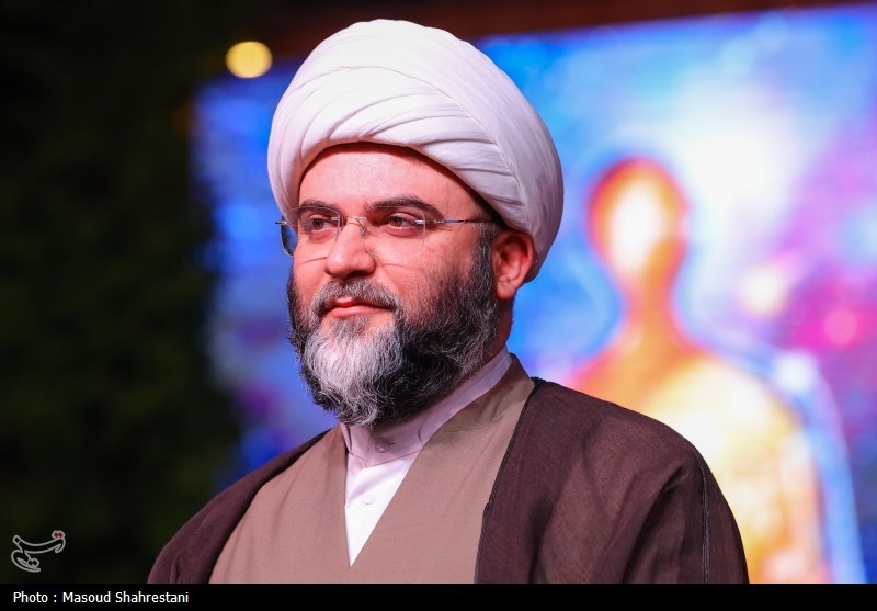 آیین معرفی چهره برتر هنر انقلاب اسلامی