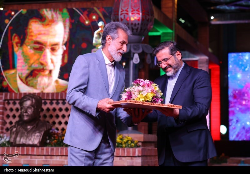 آیین معرفی چهره برتر هنر انقلاب اسلامی