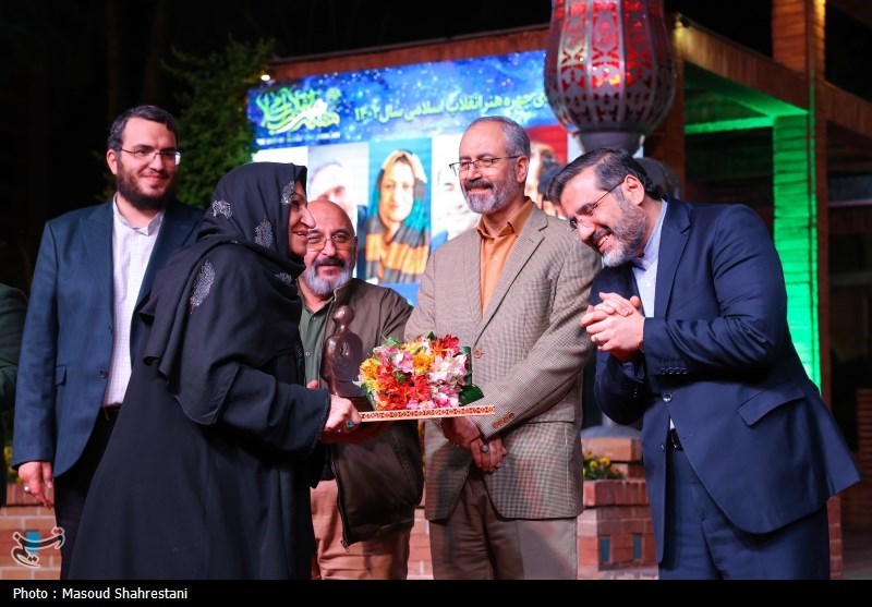 آیین معرفی چهره برتر هنر انقلاب اسلامی