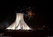 نورپردازی برج آزادی تهران در «روز خرم‌آباد»