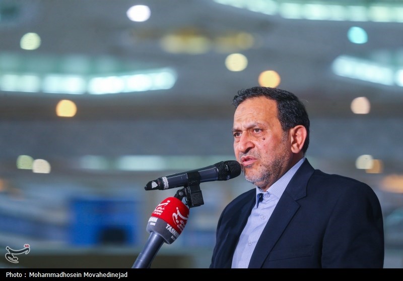 مراسم تجلیل از نویسنده کتاب مرد ابدی