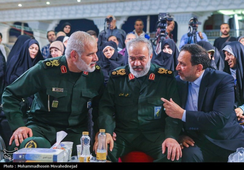 مراسم تجلیل از نویسنده کتاب مرد ابدی