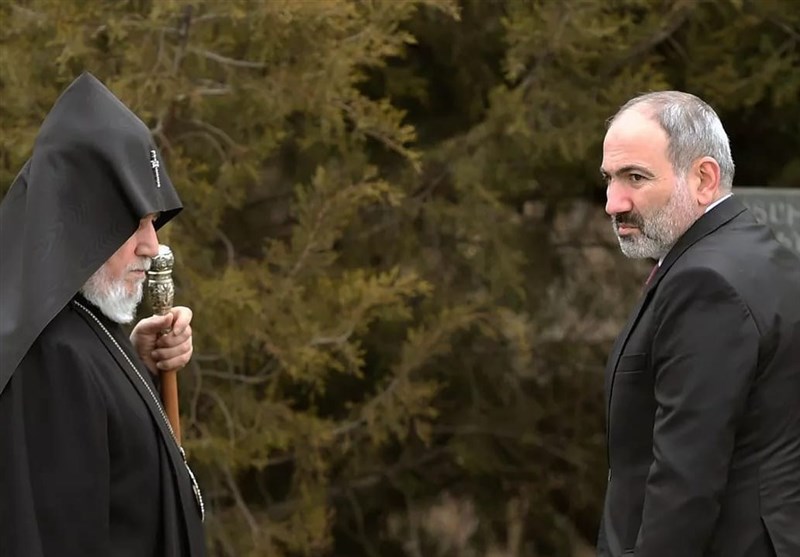 خیز پاشینیان برای مصادره اموال کلیسا؛ تشدید جنگ سیاسی در ارمنستان