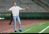 غیبت سرمربی ازبکستان در دیدار با ایران