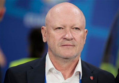 سرمربی چک: به احترام رونالدو کلاه از سر برمی‌دارم