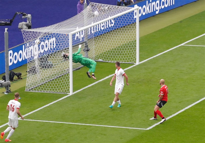 تیم‌ ملی فوتبال اتریش , تیم ملی فوتبال لهستان , یورو 2024 , روبرت لواندوفسکی , 