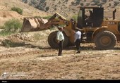 قلع و قمع ساخت‌وساز غیرمجاز در حریم ساحلی کنارک