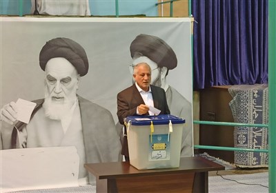 محسن هاشمی:امیدوارم شاهد رفع مشکلات مردم در امر معیشت باشیم