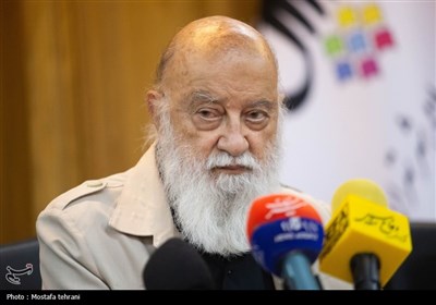 چمران: راه امام خامنه‌ای با قدرت ادامه خواهد یافت