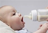 کاهش آمار تغذیه کودکان با شیر مادر؛ زنگ خطر برای کودک و مادران به صدا درآمد
