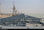 بازدید خبرنگاران از ناو شهید ابو المهدی المهندس