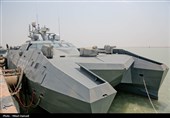 بازدید خبرنگاران از ناو شهید ابو المهدی المهندس