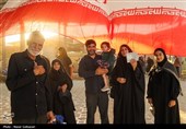 ببینید| موج میلیونی زائران از مرز مهران به کربلا رسیدند