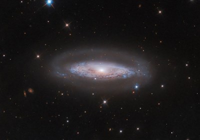 هابل تصویری حیرت‌انگیز از سیاهچاله‌ای غول‌پیکر منتشر کرد