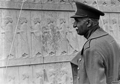 خانِ تبعیدی؛ از خاک‌فروشی تا ارتش چند ساعته