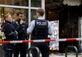Thousands Evacuated As Experts Prepare to Defuse WWII Bomb in Potsdam