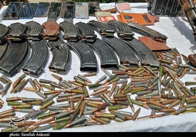 زمین‌گیر شدن باندهای قاچاق سلاح در مرزهای کشور؛ 18 قبضه سلاح کشف شد