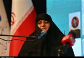 هدیه‌ای که نویسنده «مرد ابدی» به مراسم وداع با آقای شهید ایران برد