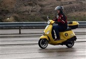 آموزش رانندگی موتور سبک و سنگین به بانوان بدون گواهینامه!+فیلم