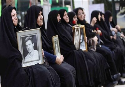 آیین گرامیداشت روز تکریم مادران و همسران شهدا در باغ کتاب تهران برگزار می‌شود