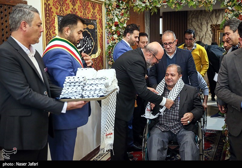 سردار سرتیپ حسین دهقان , بنیاد مستضعفان ,