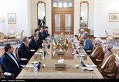 لقاء وزيري خارجية إيران وعُمان