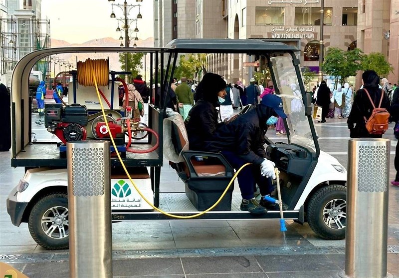 خادمان حرم پیامبر