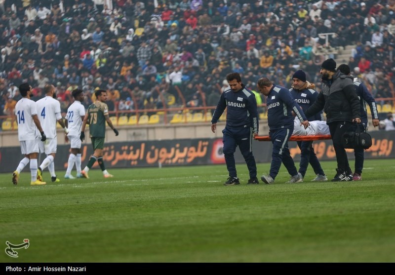 دیدار تیم‌های فوتبال شمس آذر با استقلال