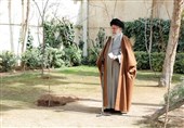 امام خامنه‌ای: نهضت ملی درختکاری جدی گرفته شود و ادامه یابد