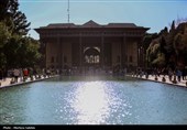 Visitors Captivated by Chehel Sotoun Palace in Iran’s Isfahan