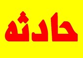 تصادف اتوبوس و پراید در کرج/ راننده پراید محبوس شد