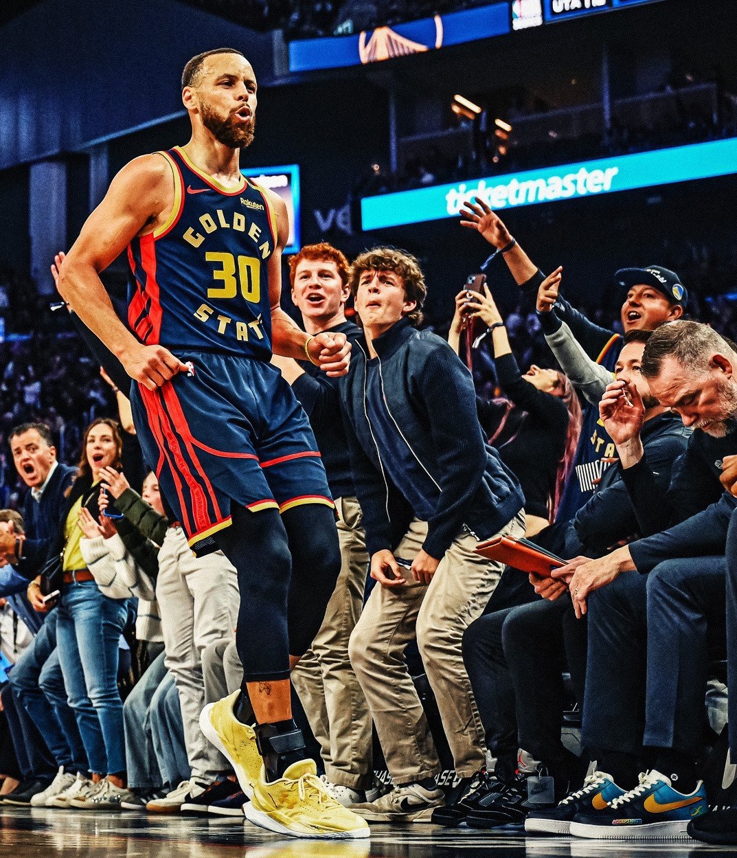 بسکتبال , لیگ NBA , تیم بسکتبال لس آنجلس لیکرز , لبران ریمون جیمز , واردل استفن کری دوم , 