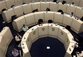 بورصة طهران تسجل قفزة تاریخیة فی أقل من خمس دقائق