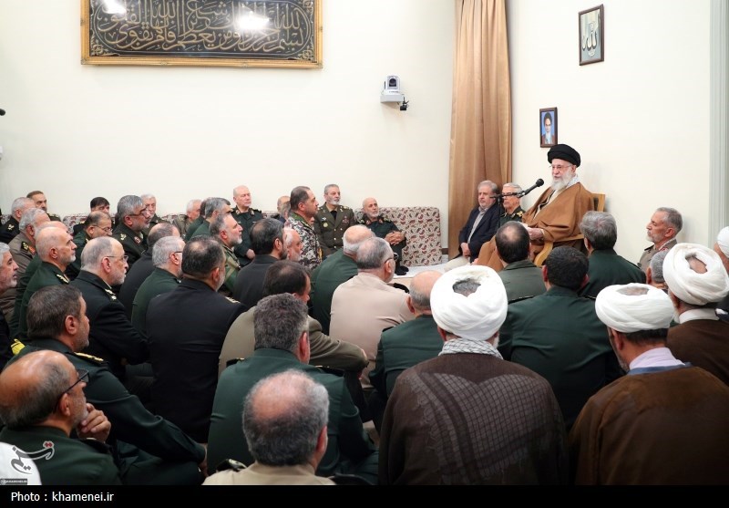 رهبر انقلاب , آیت‌الله سید علی خامنه‌ای , سپاه پاسداران انقلاب اسلامی , ارتش , خانواده , 