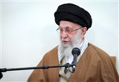 امام خامنه ای: خط ائمه «خط ایستادگی و استقامت» است