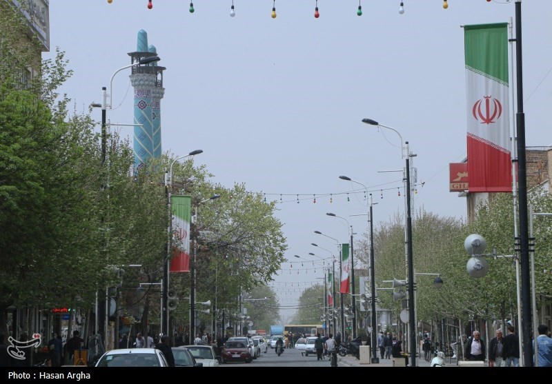 باد شدید و گردوخاک در راه زنجان