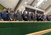 جمعی از فرماندهان ارتش در مجلس حضور یافتند