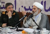 شهادت رهبر انقلاب به امت اسلامی بیداری بخشید