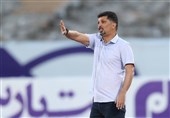 حسینی: چوب اشتباهات خودمان و بازی بابرنامه استقلال را خوردیم