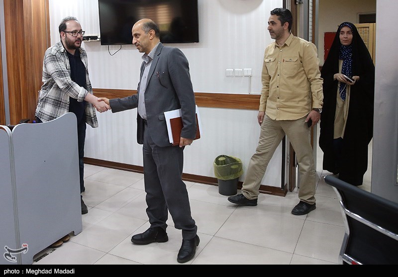 بازدید مصطفی آذرکیش معاون آموزش متوسطه وزارت آموزش و پرورش از تحریریه خبرگزاری تسنیم