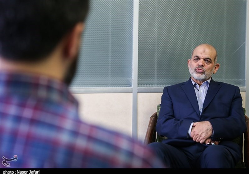 خادم جمهور , احمد وحیدی , سید ابراهیم رئیسی , 