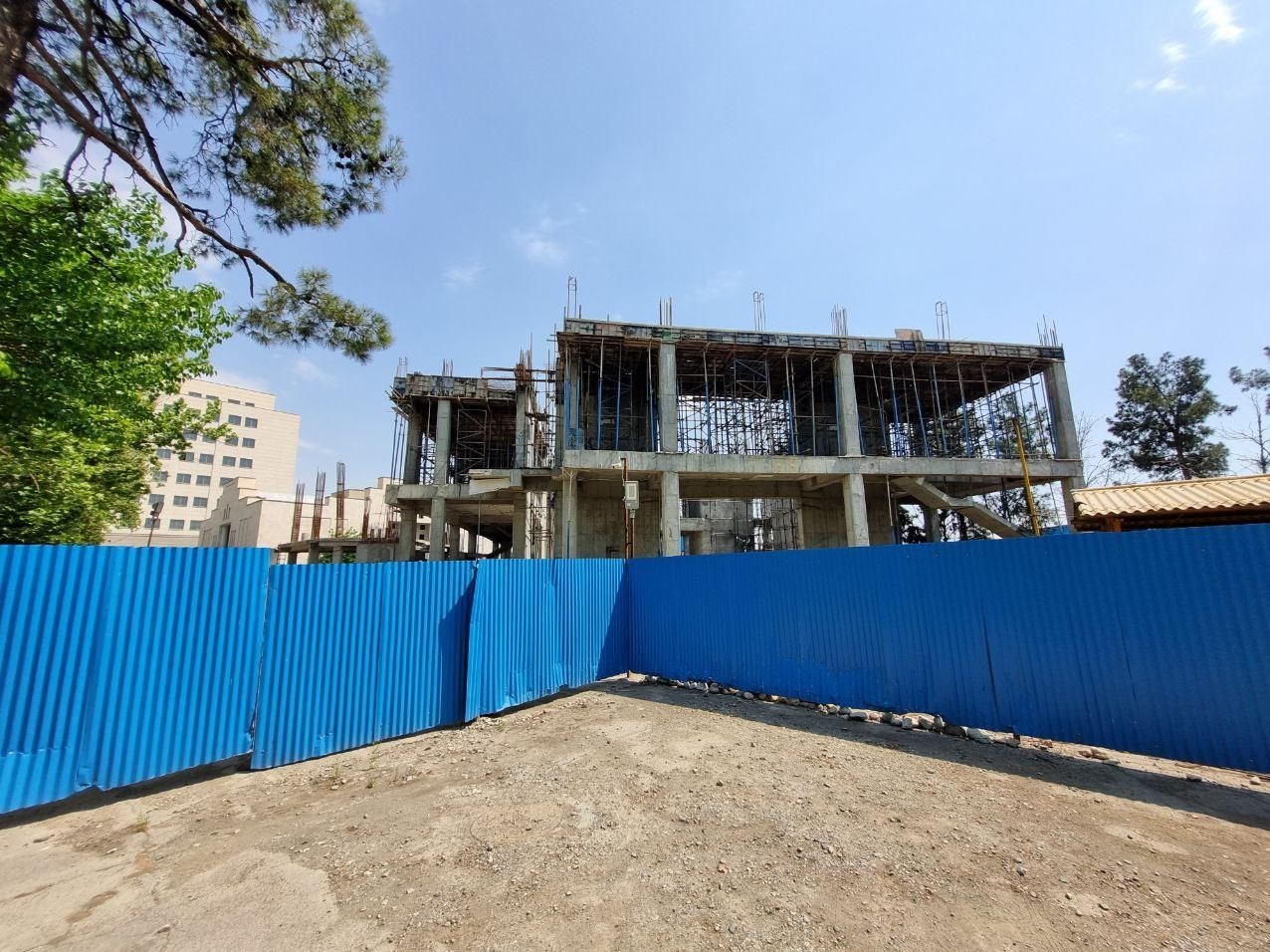 دانشگاه تهران , دانشگاه های جمهوری اسلامی ایران , دانشگاه علوم پزشکی شهید بهشتی , 